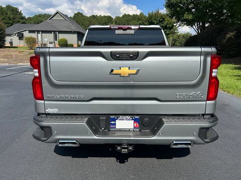 Used 2025 Chevrolet Silverado 1500 High Country w/ Technology Package RWD image 21