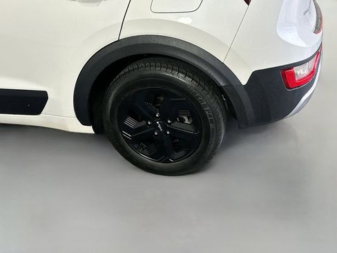 Used 2023 Kia Niro EX FWD image 30