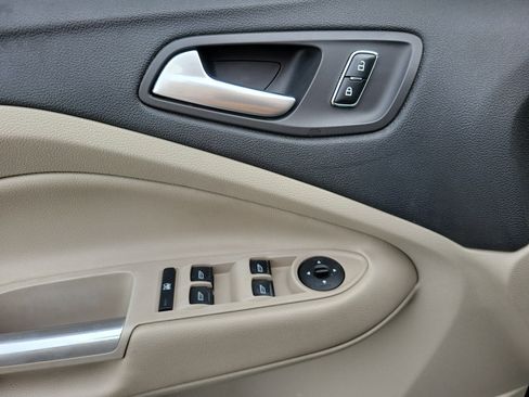 Used 2013 Ford Escape SE FWD image 24