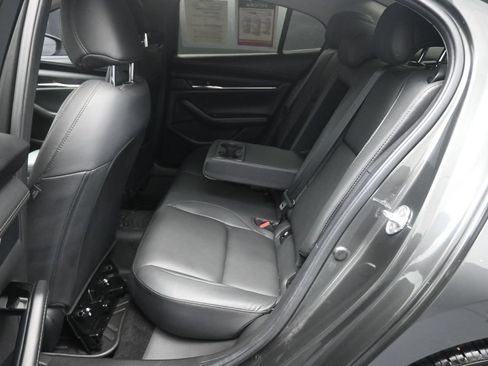 Used 2024 MAZDA MAZDA3 s FWD image 11