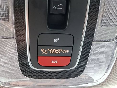 Used 2023 Hyundai Elantra Limited w/ Cargo Package FWD image 33