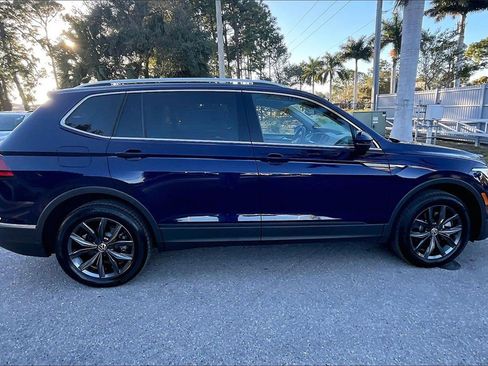 Certified 2023 Volkswagen Tiguan SE w/ Panoramic Sunroof Package image 4