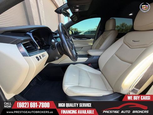 Used 2018 Cadillac XT5 FWD image 32