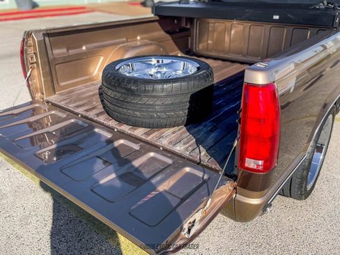 Used 1994 Chevrolet Silverado 1500 2WD Regular Cab image 65