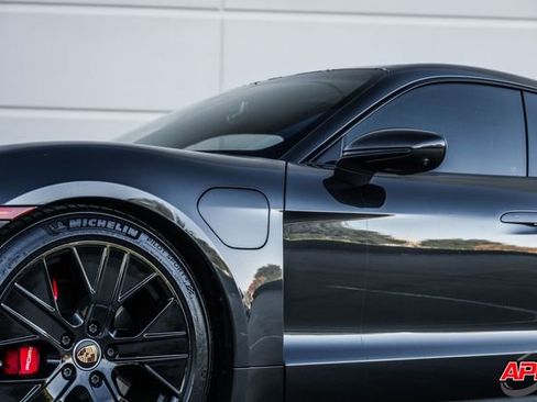 Used 2021 Porsche Taycan 4S w/ Premium Package image 28