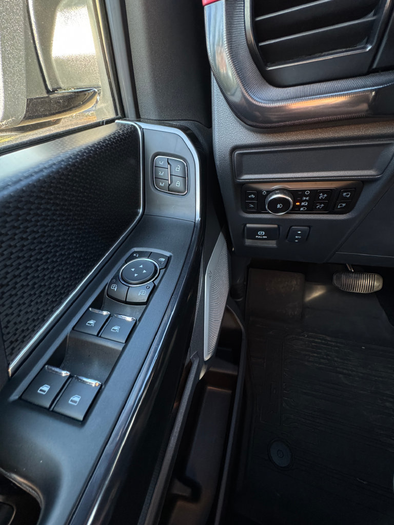 Used 2025 Ford F150 Raptor w/ Equipment Group 803A Raptor R AWD/4WD image 18
