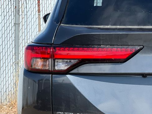 Used 2024 Mitsubishi Outlander SEL FWD image 23