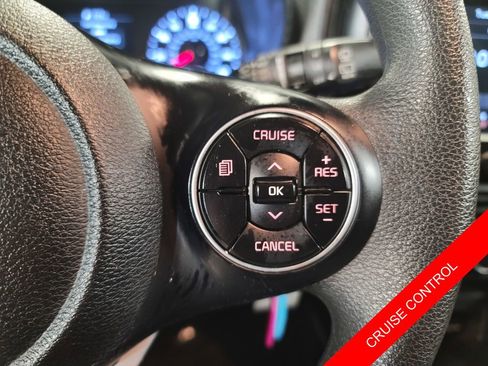 Used 2022 Kia Soul LX image 12