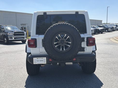 Used 2024 Jeep Wrangler Unlimited Rubicon 392 AWD/4WD image 7