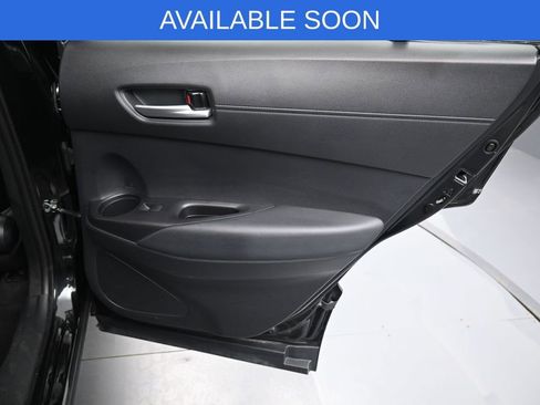 Used 2025 Toyota Corolla Cross XLE AWD/4WD image 30