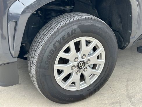 Used 2025 Toyota Tacoma SR5 image 9