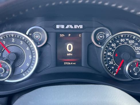 Used 2024 RAM 2500 Big Horn image 26