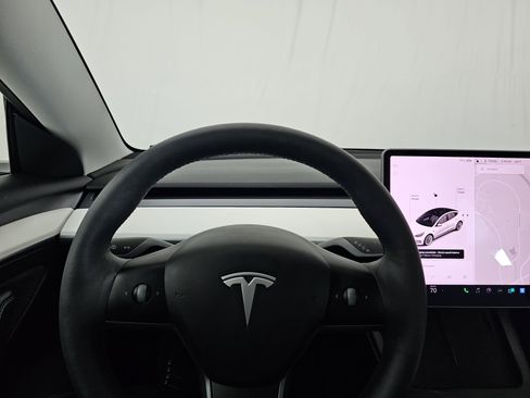 Used 2021 Tesla Model 3 Standard Range Plus image 37
