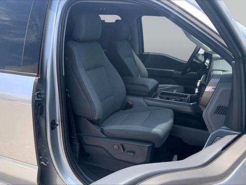 Used 2025 Ford F150 XLT w/ Equipment Group 302A MID RWD image 9