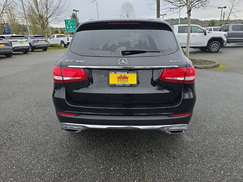 Used 2019 Mercedes-Benz GLC 300 4MATIC image 5