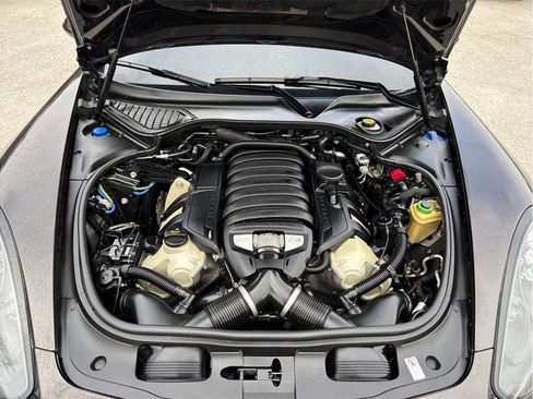 Used 2016 Porsche Panamera GTS image 52