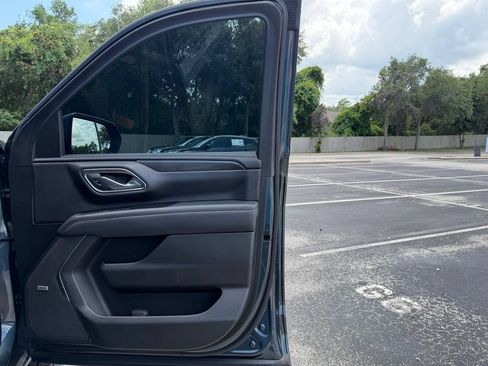 Used 2021 GMC Yukon AT4 w/ Technology Package AWD/4WD image 32