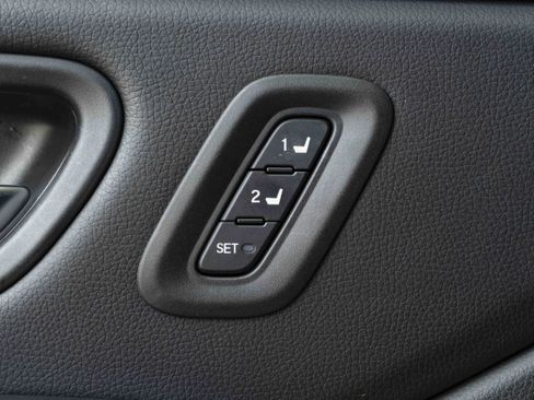 Used 2023 Honda Pilot Touring image 39