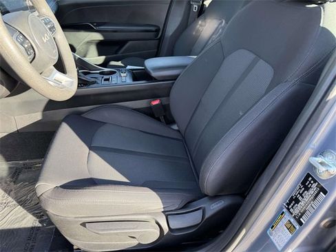 Used 2023 Kia K5 LXS image 17