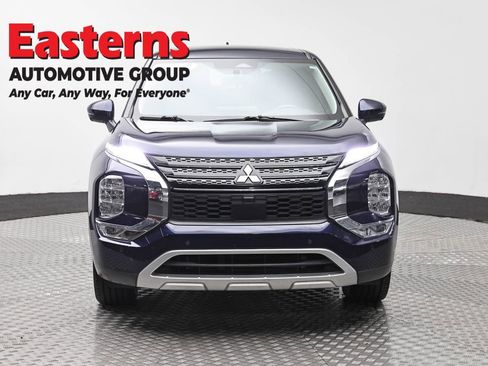 Used 2024 Mitsubishi Outlander SE FWD image 2
