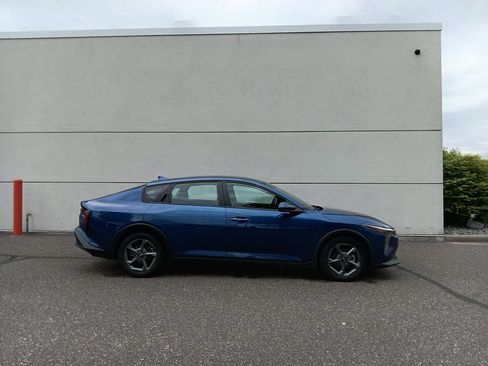 Used 2025 Kia K4 FWD image 2