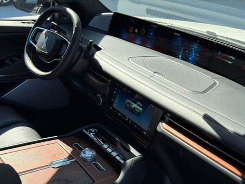 New 2026 Lincoln Navigator Black Label AWD/4WD image 11