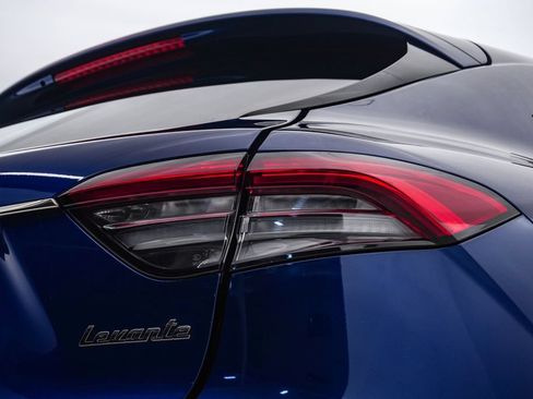Used 2024 Maserati Levante GT Ultima AWD/4WD image 12