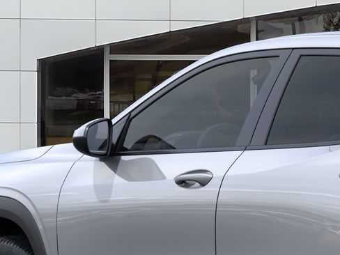 New 2026 Chevrolet Trax LS w/ LS Convenience Package FWD image 14