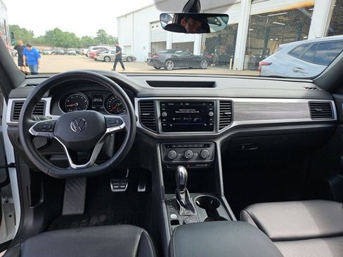 Used 2021 Volkswagen Atlas Cross Sport SE AWD/4WD image 25