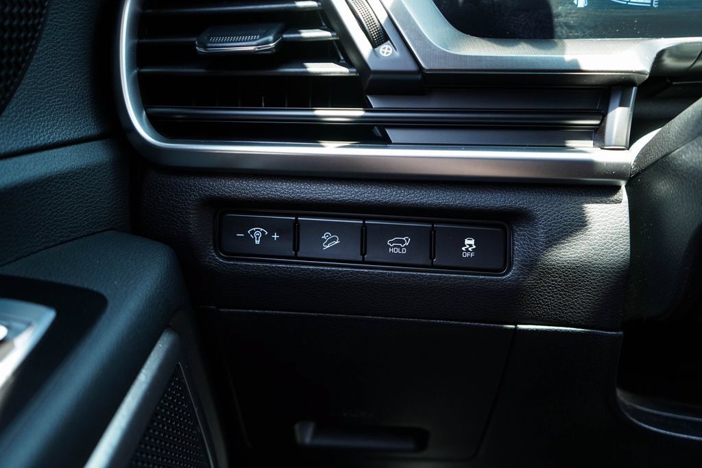 Used 2025 Kia Telluride S FWD image 34