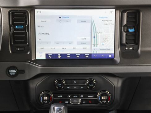 Used 2024 Ford Bronco Black Diamond image 13