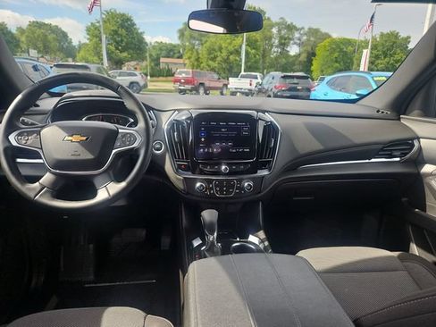 Used 2023 Chevrolet Traverse LT FWD image 13