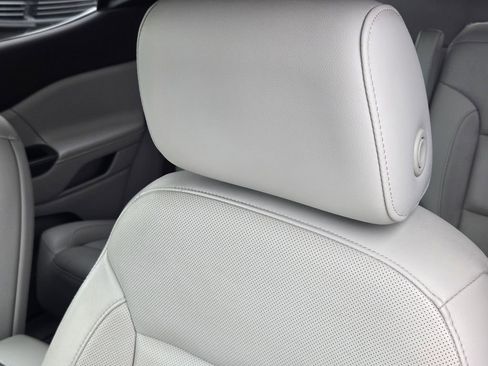 Used 2019 GMC Acadia SLT image 14