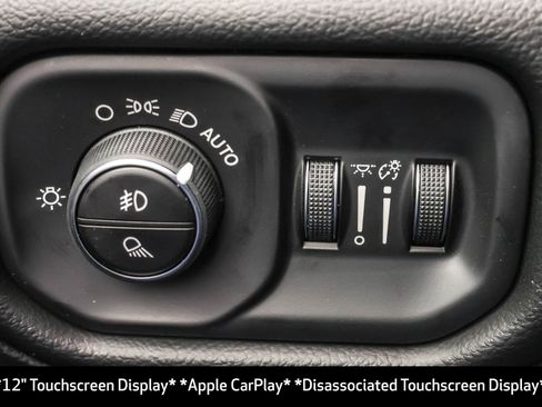 New 2026 RAM 1500 4x4 Crew Cab image 34