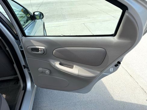 Used 2005 Dodge Neon SXT image 21