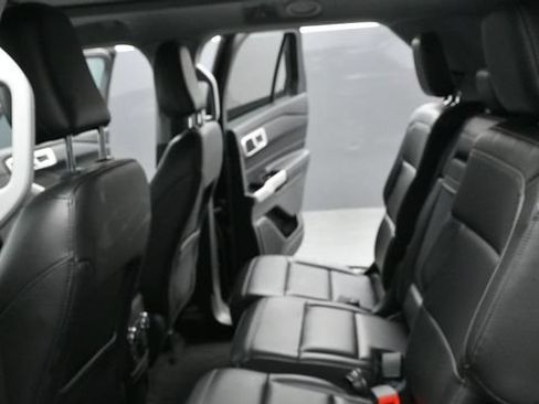 Used 2023 Ford Explorer XLT w/ Equipment Group 202A AWD/4WD image 19