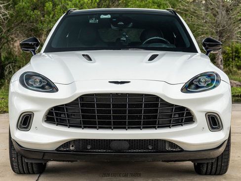 Used 2021 Aston Martin DBX image 13