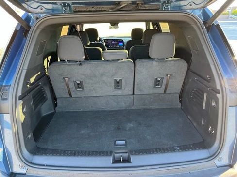 Used 2024 Chevrolet Traverse LT image 15