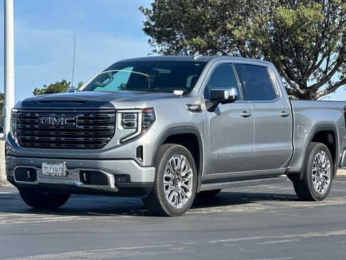 Used 2023 GMC Sierra 1500 Denali Ultimate AWD/4WD image 8