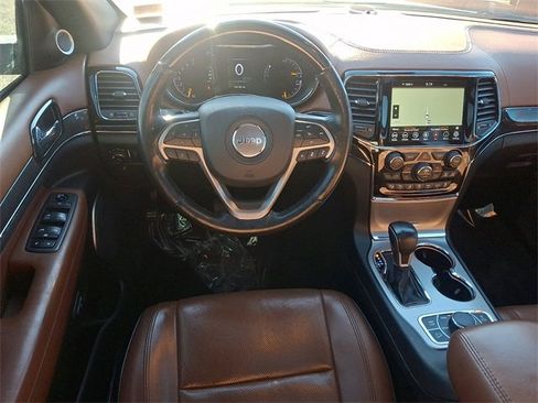 Used 2020 Jeep Grand Cherokee Overland image 11