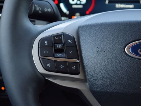 New 2026 Ford Explorer Active w/ Active Comfort Package image 9