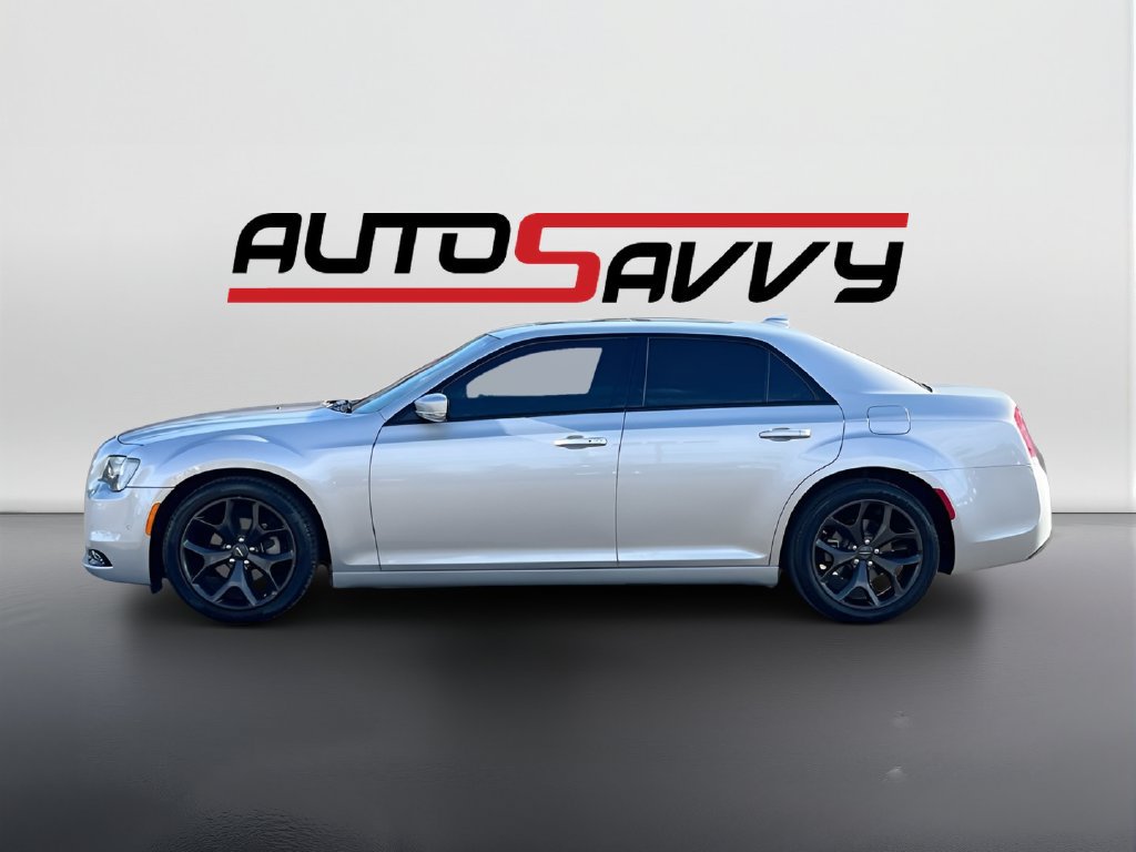 Used 2023 Chrysler 300 S RWD image 4