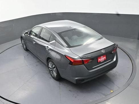 Used 2024 Nissan Altima 2.5 SV FWD image 26