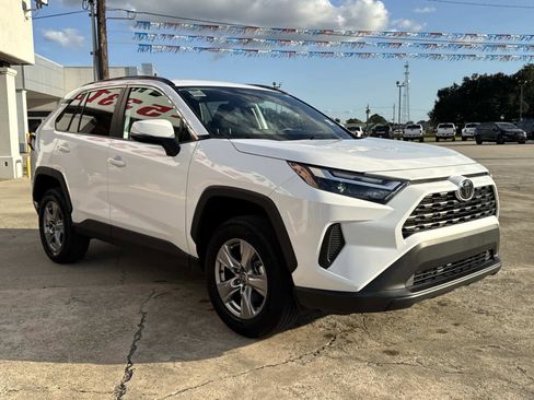 Used 2025 Toyota RAV4 XLE image 2