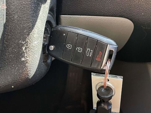 Used 2016 Kia Forte LX FWD image 23
