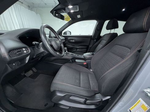 Used 2025 Honda HR-V Sport image 12