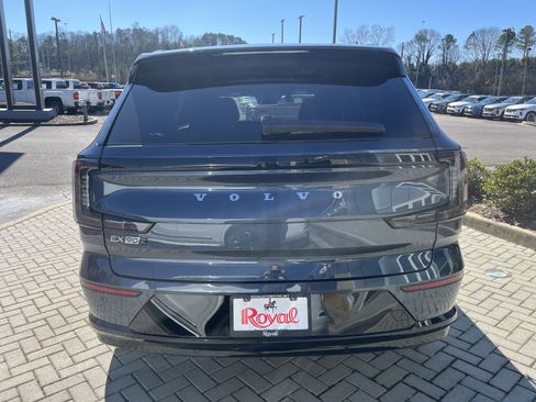 New 2025 Volvo EX90 Ultra w/ Protection Package Premier image 4