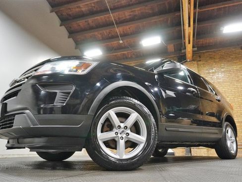 Used 2018 Ford Explorer 4WD image 3