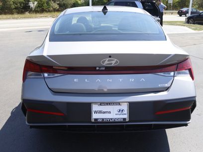 New 2025 Hyundai Elantra Limited