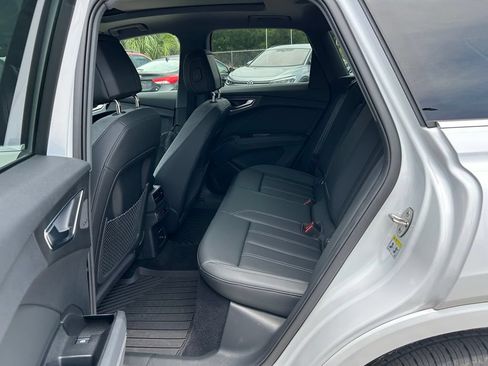 Used 2023 Audi Q4 e-tron Premium Plus w/ Premium Plus AWD/4WD image 53